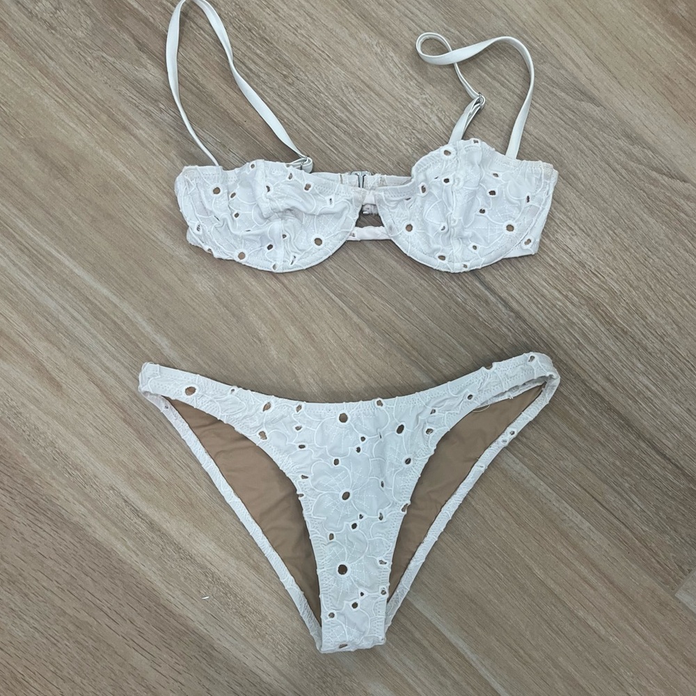 Fleur du mal balconette bikini. White flower eyelet print. Size XS.